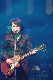 娱乐爆料伍佰视频大全,重温摇滚传奇，感受音乐力量